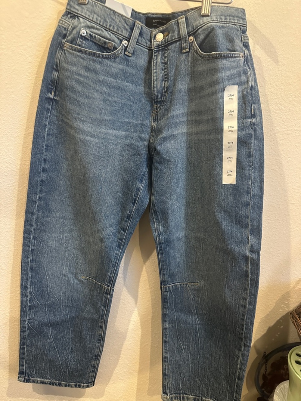 NWT BANANA REPUBLIC BARREL ANKLE JEANS SIZE 27/4